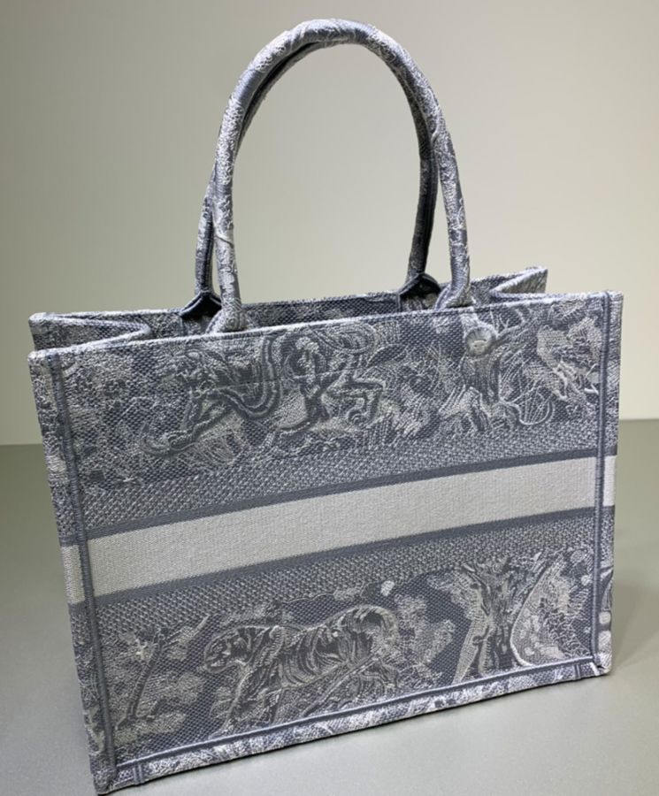 Di.ar Small Di.ar, Di.ar Book Tote, Designer Tote, Maria Grazia Chiuri, Toile de Jouy Reverse motif