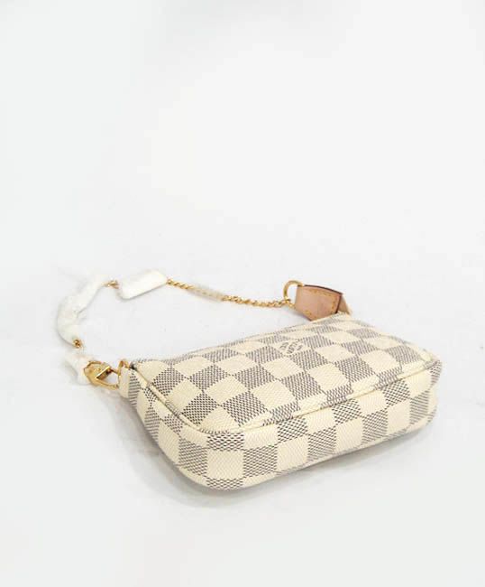 L.*V Pochette Accessoires Bag N58010 White