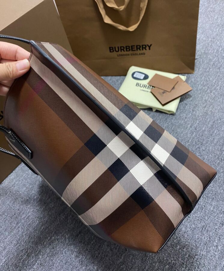 Bur.berri Checked Tote Bag Dark Coffee