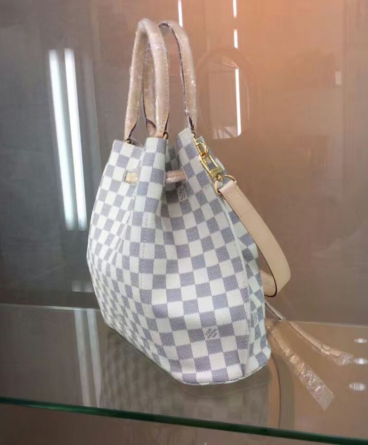 L.*V Girolata Bag White N41579