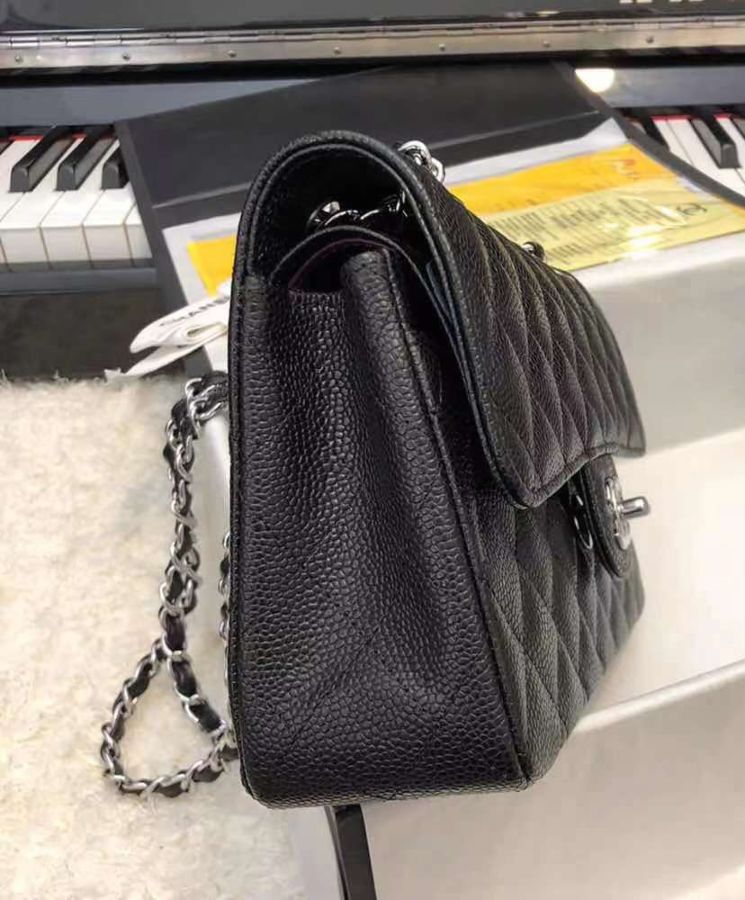 Cha.nel Flap Bag Black