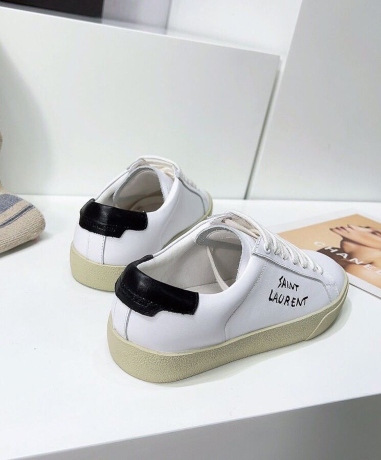 Saint.Lau.rent Unisex, Court Classic SL/06, Embroidered Sneakers, White Leather Sneakers