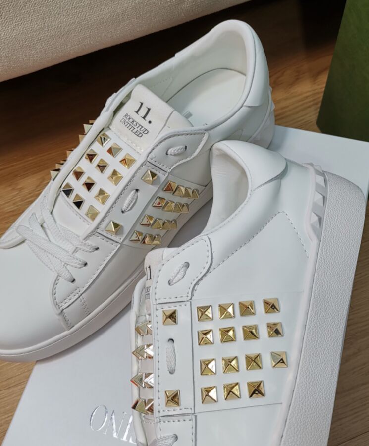 Valen.tino Unisex Rockstud Untitled Studded Sneakers White