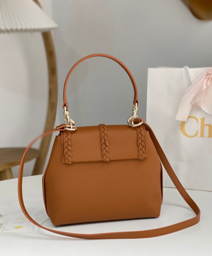 chl.oe Penelope Small Soft Shoulder Bag