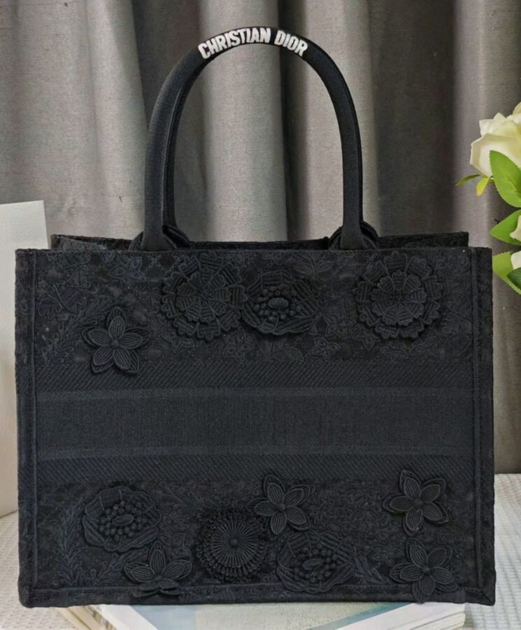 Di.ar Medium Di.ar Book Tote Black