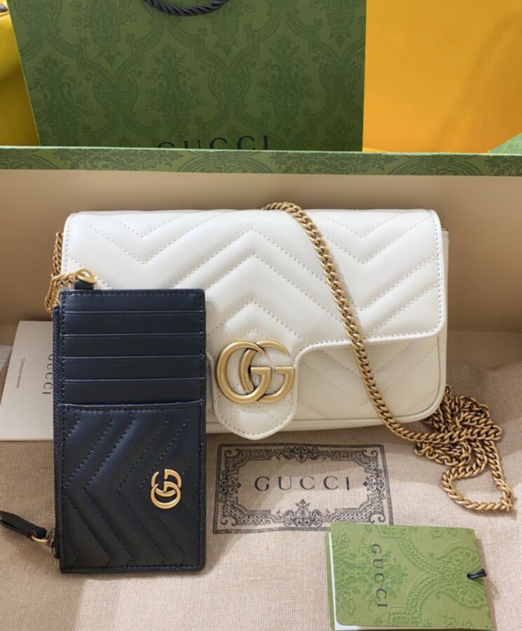 G.U.C.C GG Marmont, Matelasse Chevron Leather, Mini Bag, Detachable Card Case, Antique Gold-toned Hardware