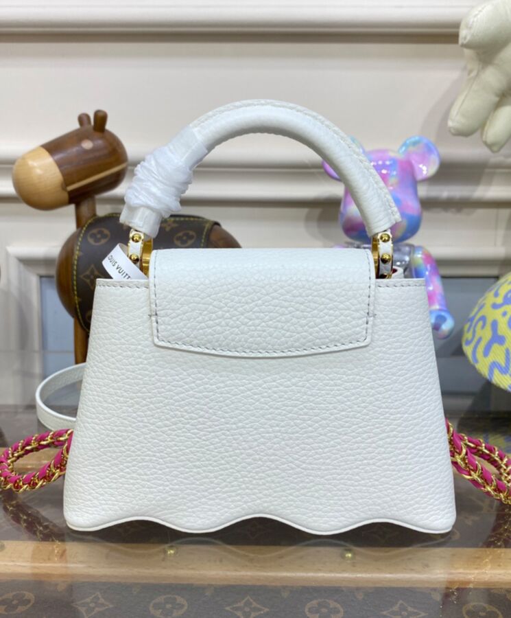 L.*V Capucines Mini M22121 White