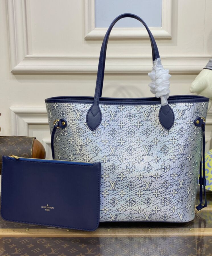 L.*V Neverfull MM M22921 Blue