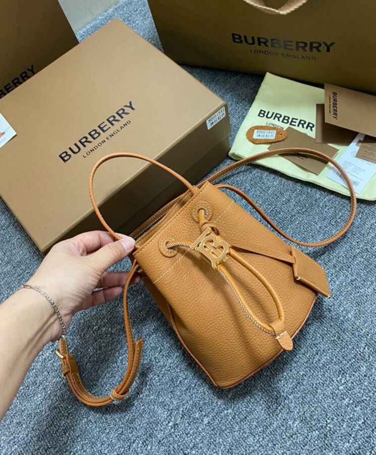 Bur.berri Mini TB Bucket Bag