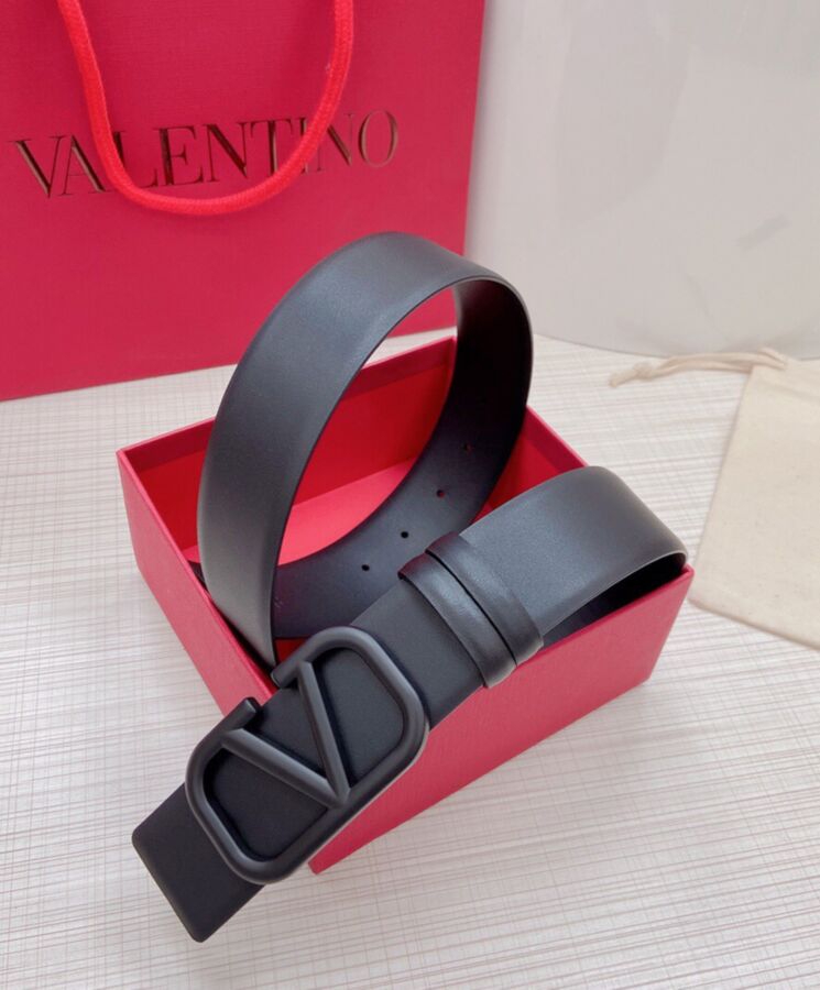 Valen.tino Vlogo Signature Calfskin Belt 40mm Black