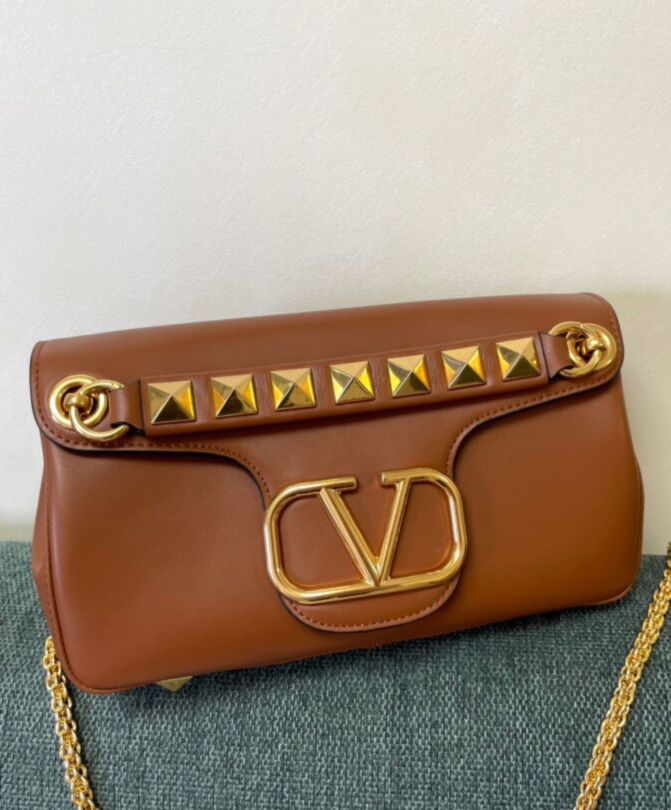 Valen.tino Stud Sign, Nappa Shoulder Bag, Designer Fashion Accessory, Valen.tino Garavani