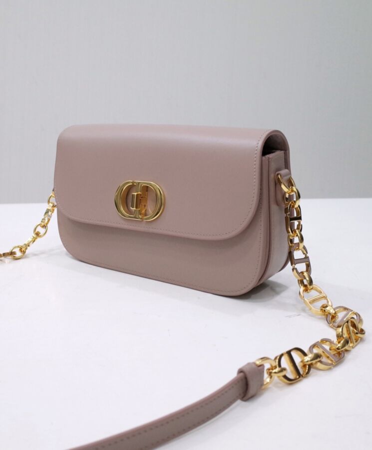 Di.ar 30 Montaigne, Avenue Bag, Luxury Handbag, Box Calfskin, Gold-Finish Metal CD Clasp, 30 Montaigne Signature, Spacious Silhouette