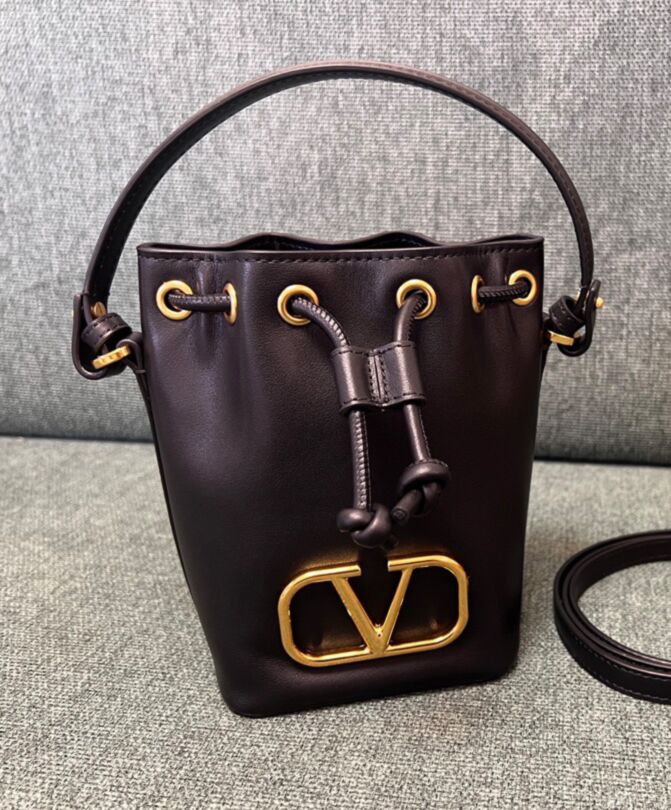 Valen.tino Mini Vlogo Signature Bucket Bag In Nappa Leather