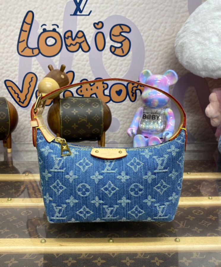 L.*V Hills Pochette M82949 Blue