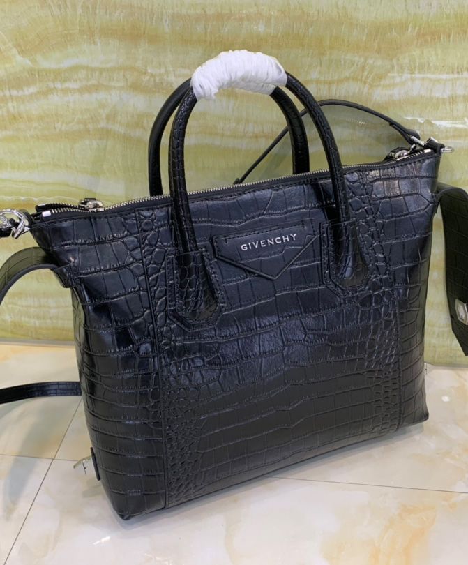 Given.*chy Small Antigona Soft Bag In Crocodile Effect Leather Black