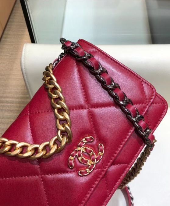 Cha.nel 19 Wallet On Chain Red