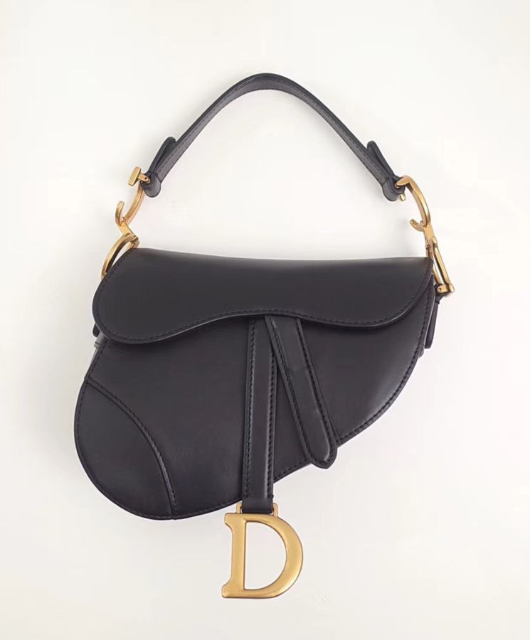 Di.ar Saddle Bag, Luxury Handbag, Black Saddle Bag, High-End Di.ar Bag, Di.ar Bag M0446