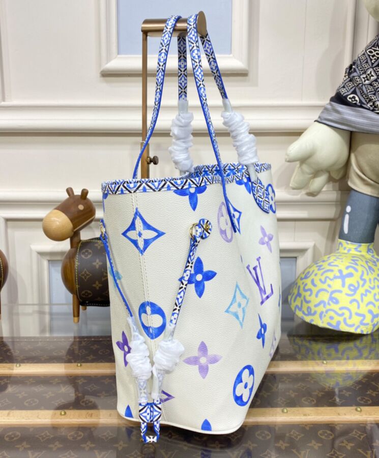 L.*V Neverfull, Neverfull MM tote, Monogram Canvas, Summer-Ready Tote, Giant Monogram pattern