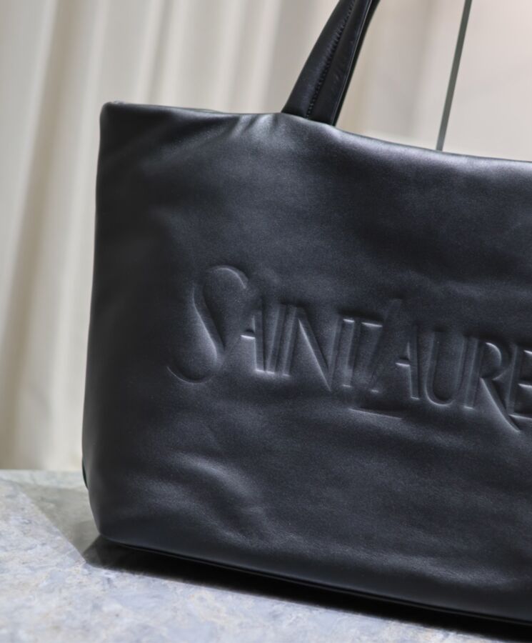 Saint.Lau.rent Tote In Nappa Lambskin Black