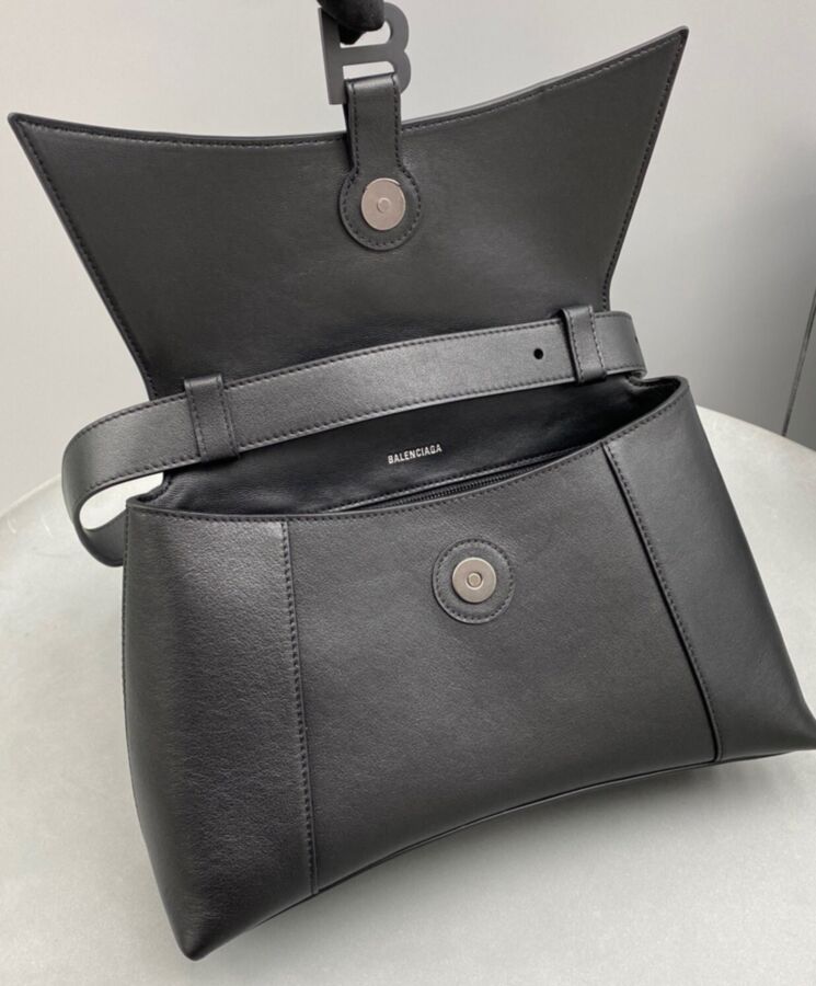 Balen.ciaga Downtown Medium Shoulder Bag Black