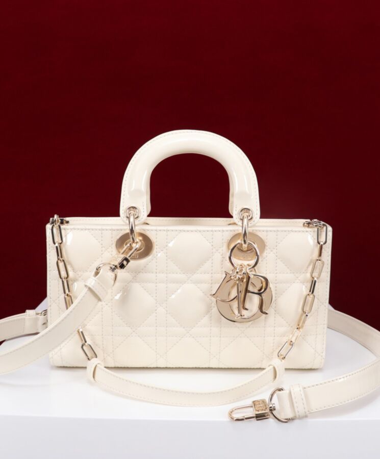 Di.ar Small Lady D-Joy Bag, Patent Calfskin Handbag, Cannage Stitching, Lady Di.ar Line, Iconic Fashion Accessory