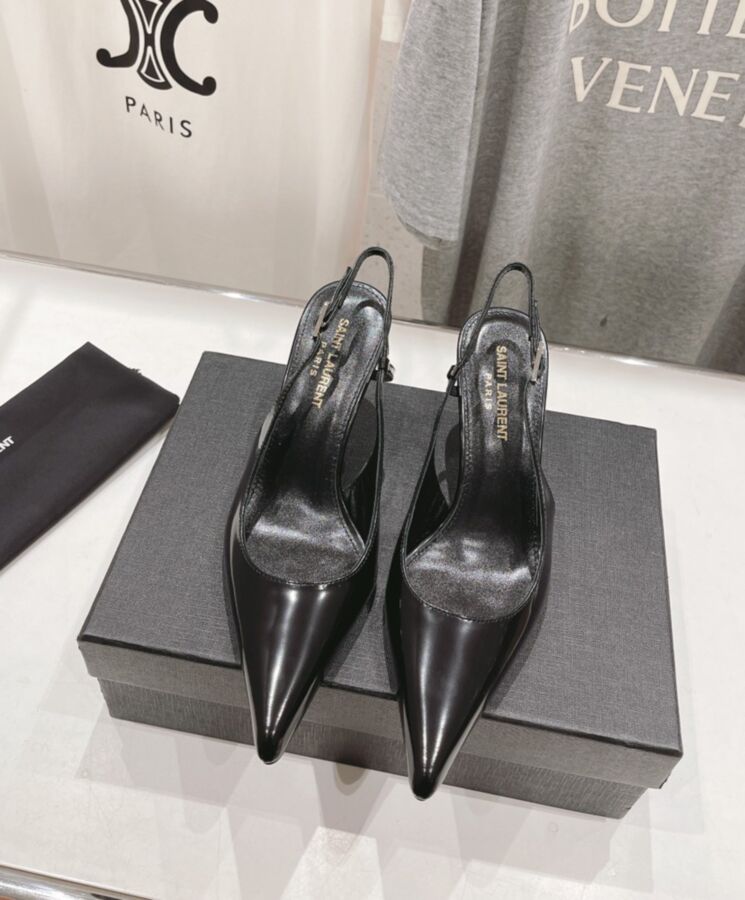 Saint.Lau.rent Women’s Vendome Slingback Pumps In Glazed Leather Black