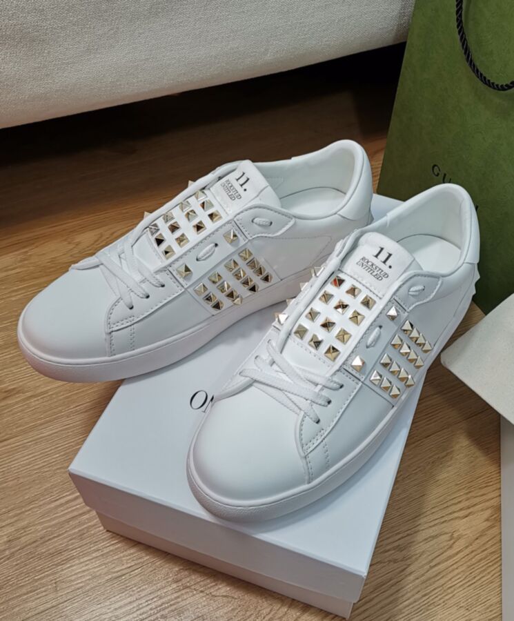 Valen.tino Unisex Rockstud Untitled Studded Sneakers White