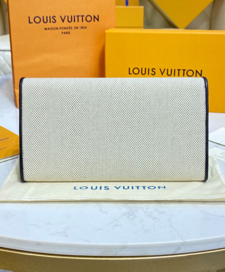 L.*V Capucines Wallet M81305 Cream