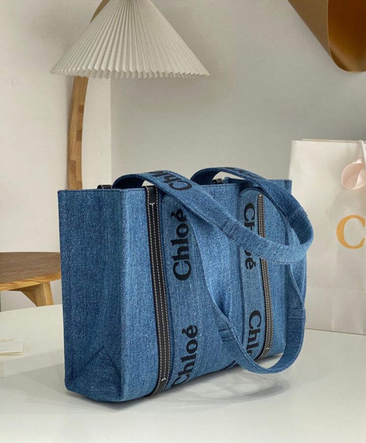 chl.oe Medium Woody Tote Bag Blue