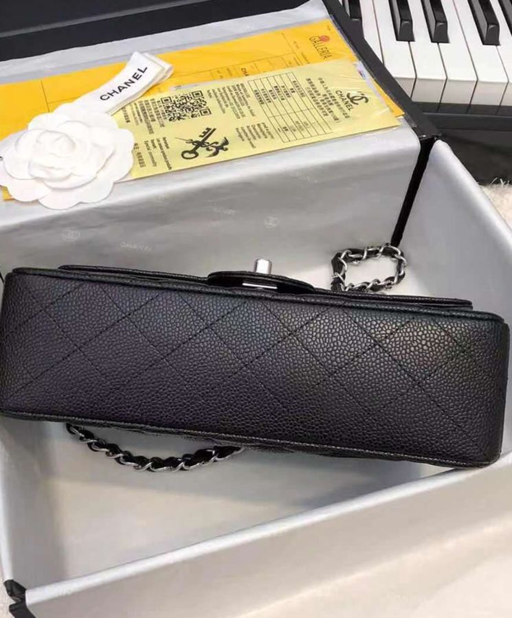 Cha.nel Flap Bag Black