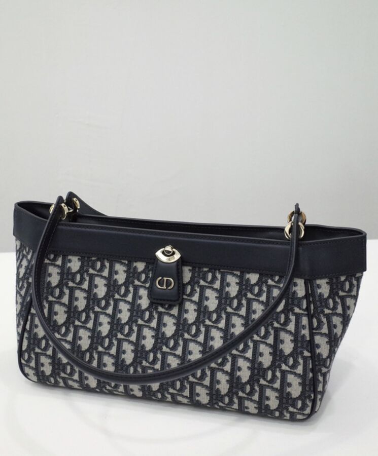 Di.ar Medium Di.ar Key Bag Dark Blue