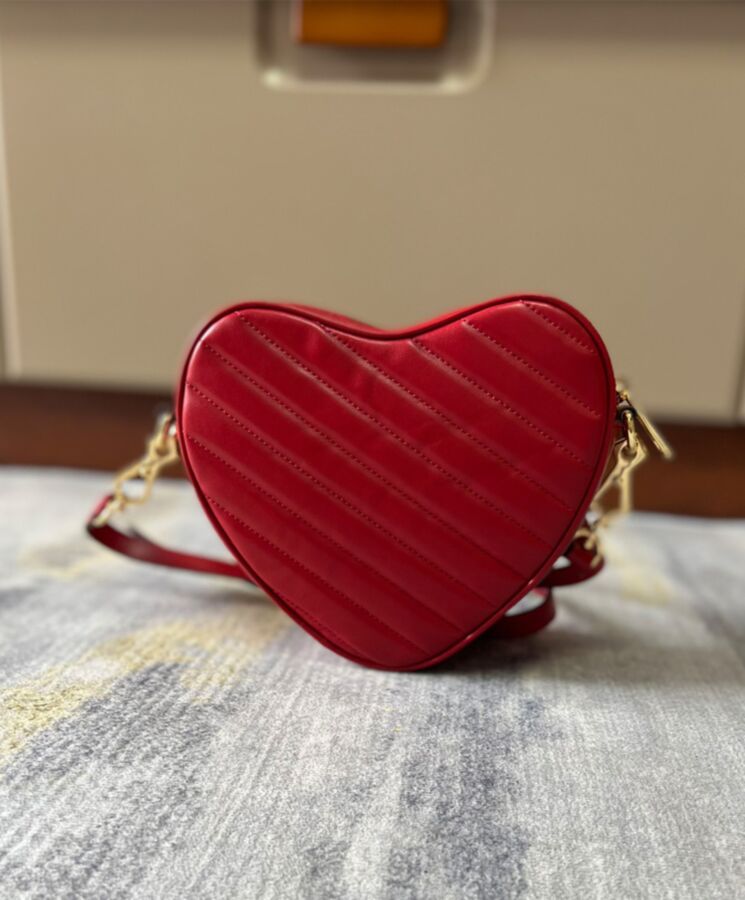 G.U.C.C Interlocking g Mini Heart Shoulder Bag 751628