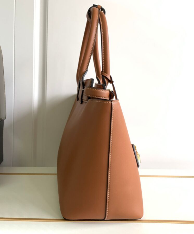 Ce.line Conti Bag In Supple Calfskin