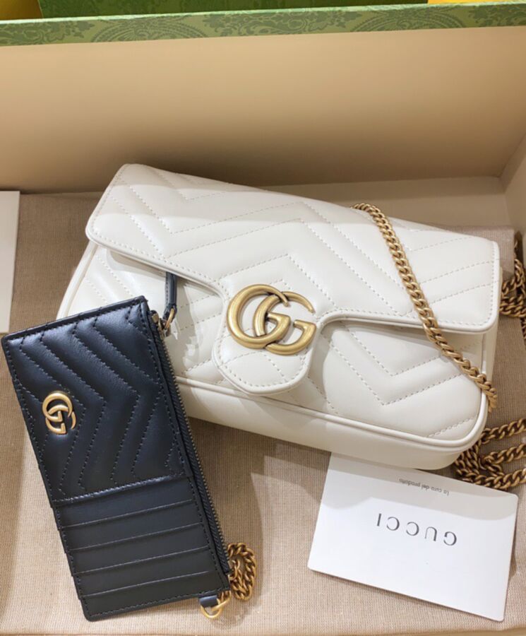 G.U.C.C GG Marmont, Matelasse Chevron Leather, Mini Bag, Detachable Card Case, Antique Gold-toned Hardware