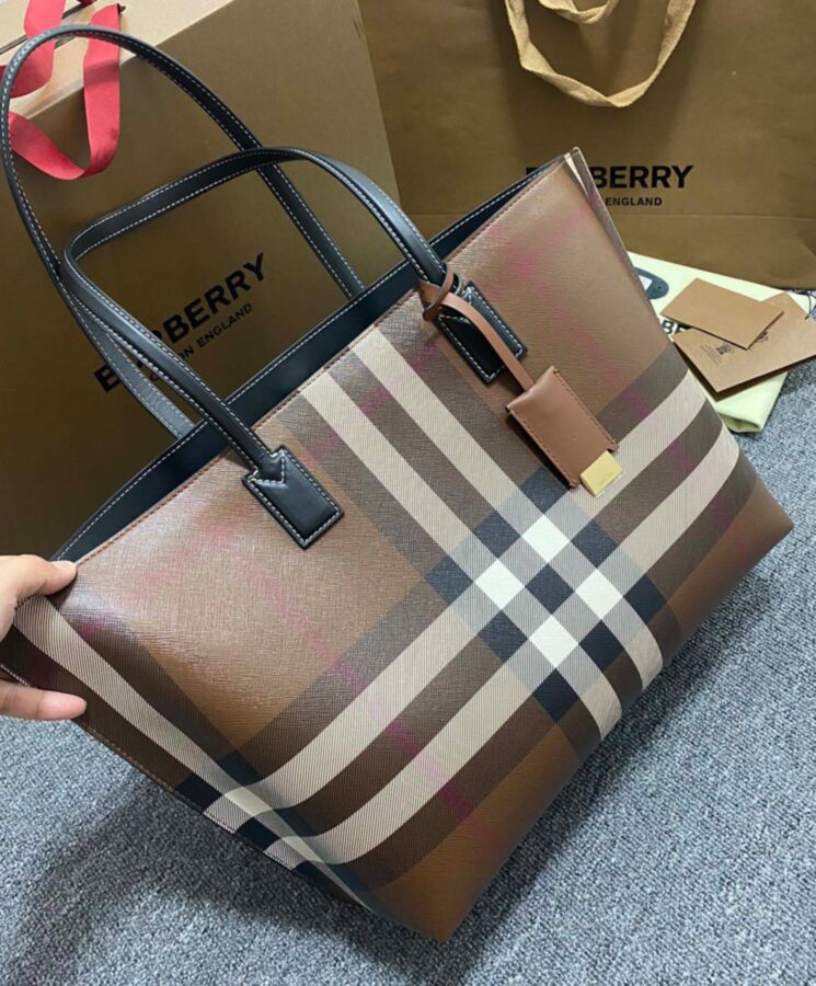 Bur.berri Checked Tote Bag Dark Coffee