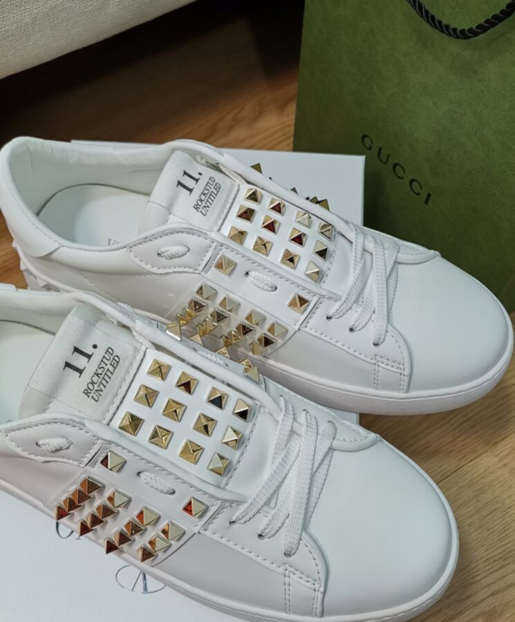 Valen.tino Unisex Rockstud Untitled Studded Sneakers White