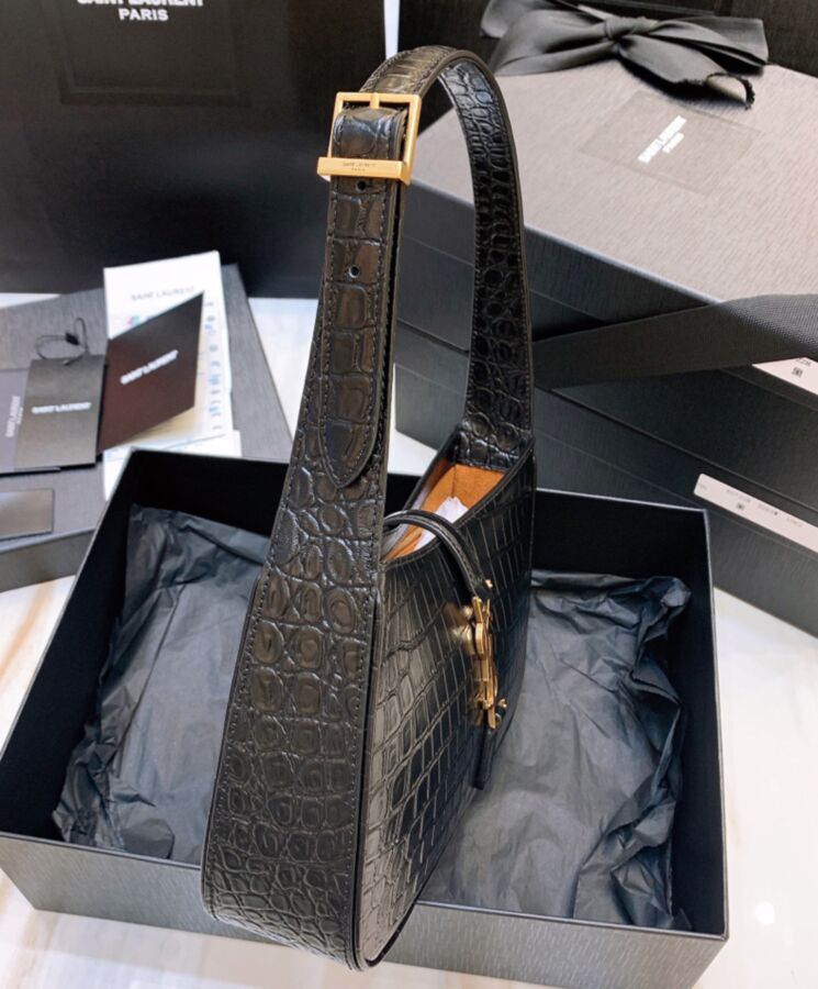 Saint.Lau.rent Le 5 A 7 In Crocodile-Embossed Shiny Leather Black