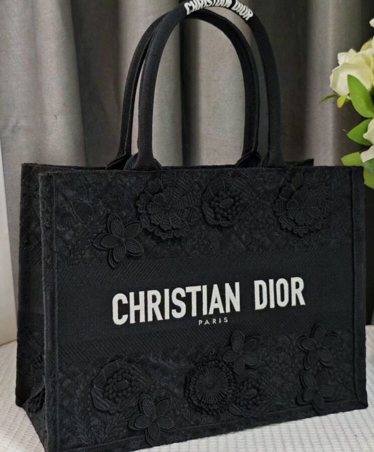 Di.ar Medium Di.ar Book Tote Black