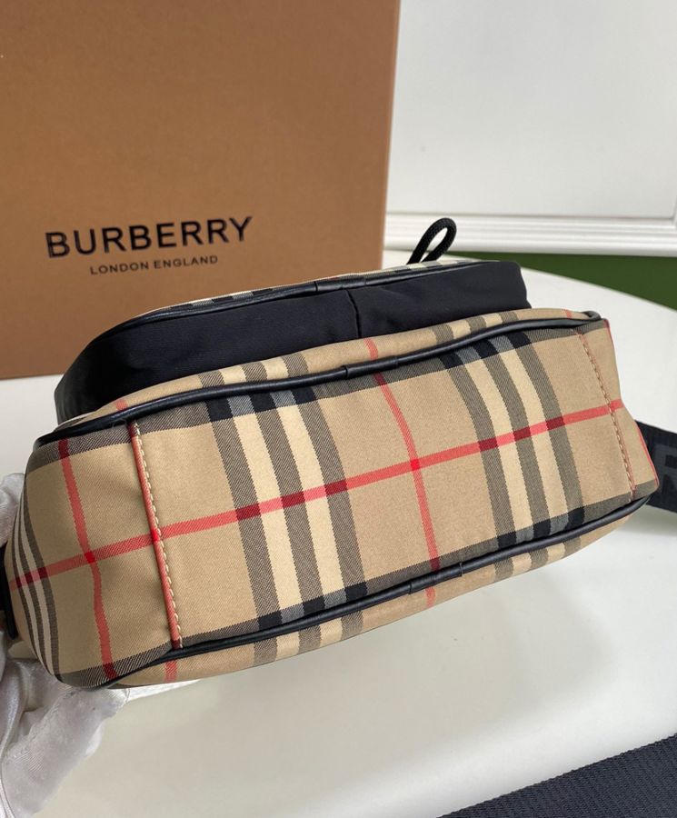 Bur.berri Vintage Check and Leather Crossbody Bag Apricot