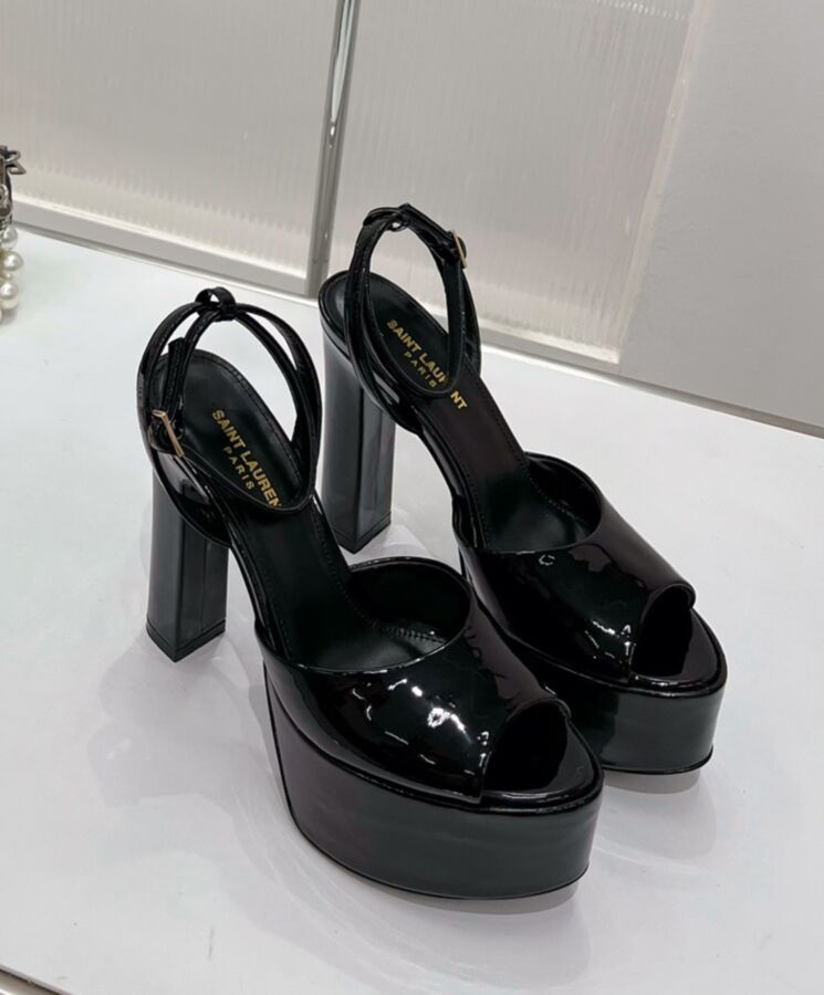 Saint.Lau.rent Women's, Jodie Platform Sandals, Patent Leather Black, Luxury Footwear