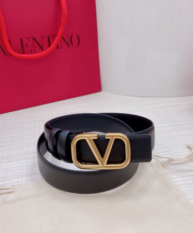 Valen.tino Vlogo Signature Calfskin Belt Black