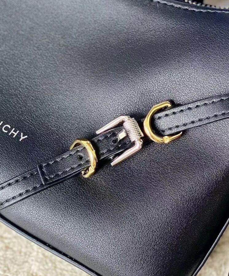 Given.*chy Mini Voyou Bag In Leather