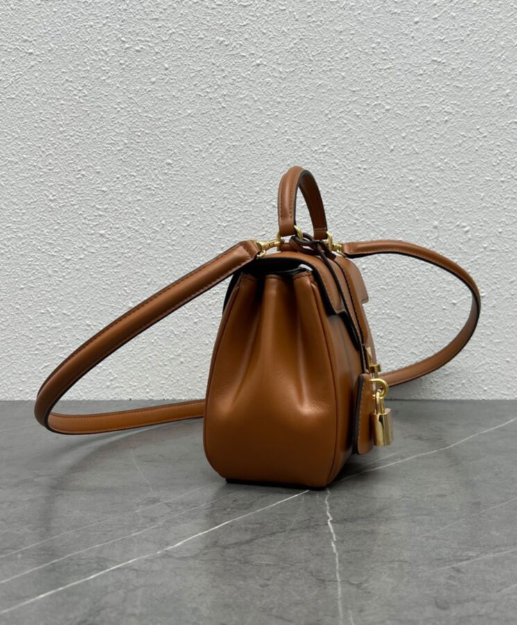 Ce.line Mini 16 In Natural Calfskin