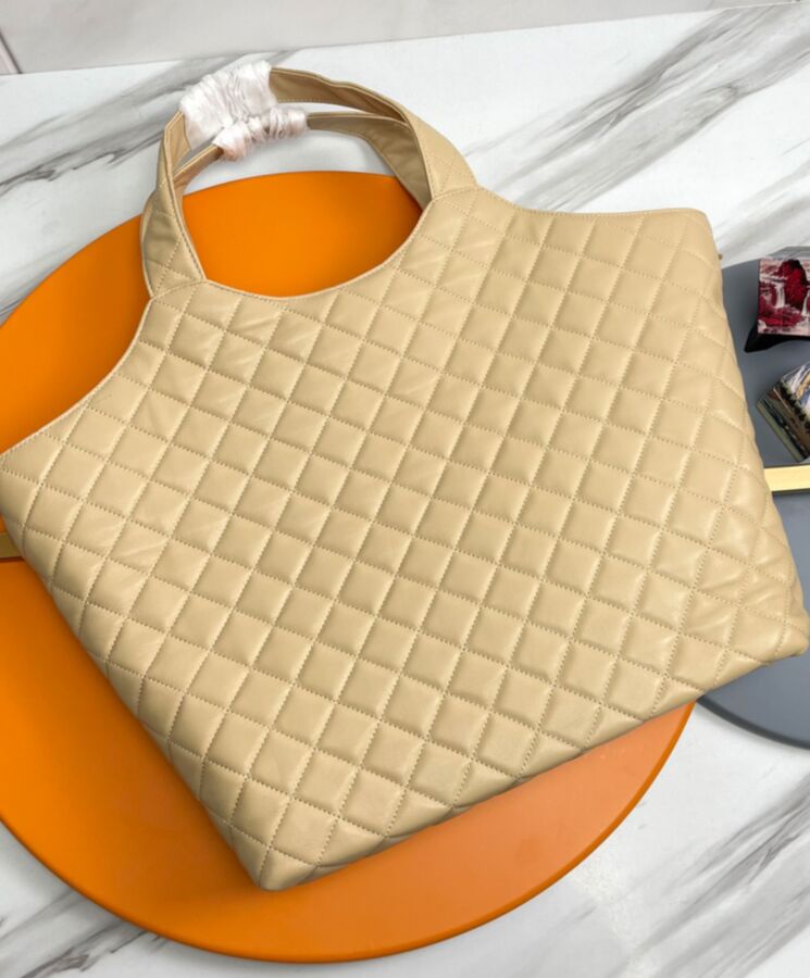 Saint.Lau.rent Icare Maxi Shopping Bag In Quilted Nubuck Suede Apricot