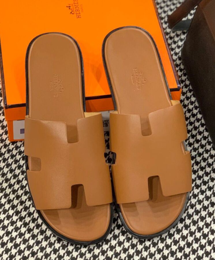 Her..mes Men’s Izmir Sandal