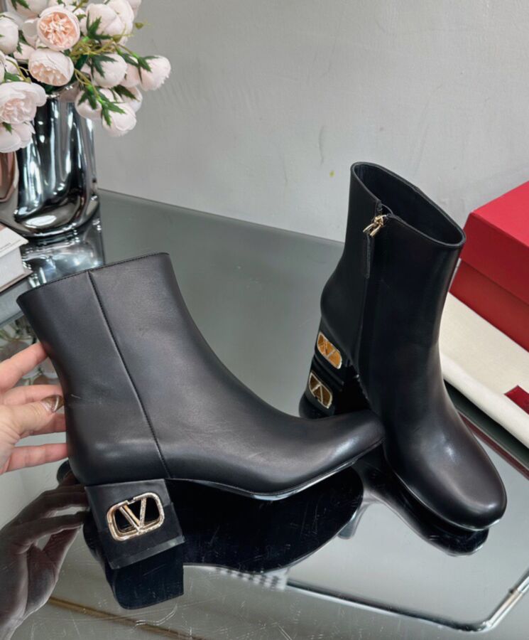 Valen.tino Garavani Heritage, Calfskin Ankle Boot, Black 60MM Boot, Luxury Leather Boots