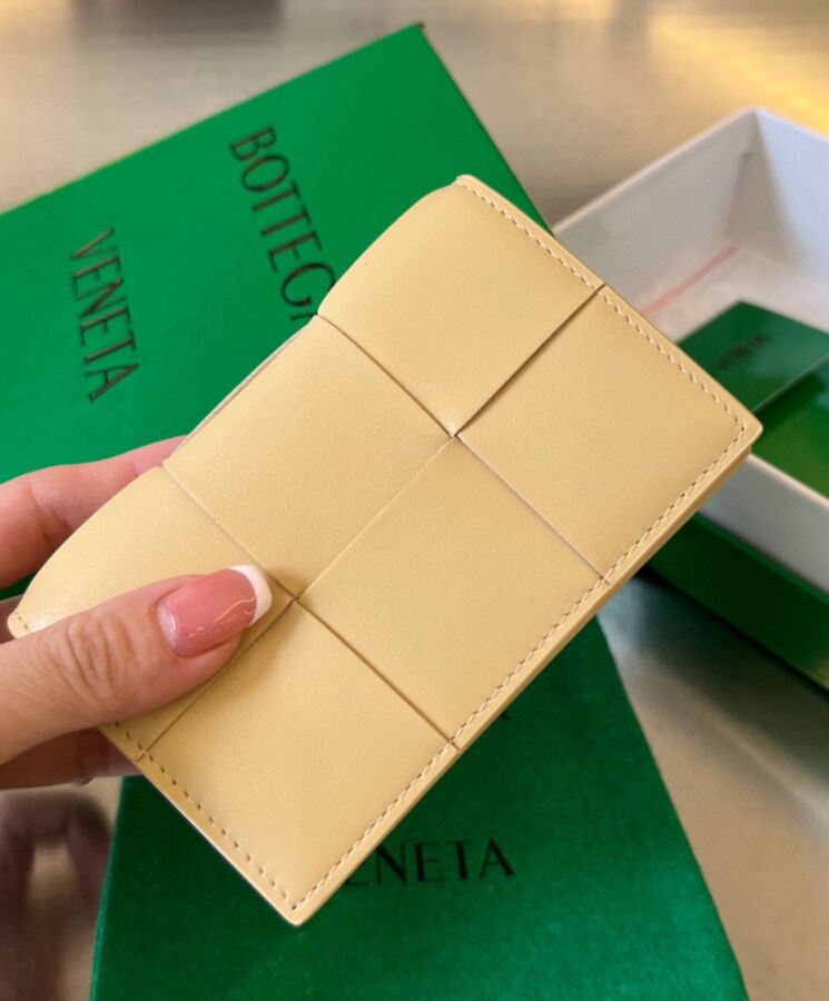 Bot.tega.Ven.eta Cassette, Luxury Leather Card Holder, Business Card Case