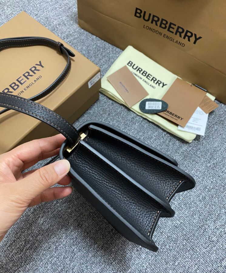 Bur.berri Mini TB Bag Black