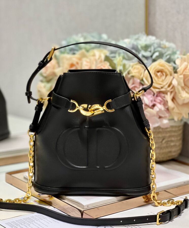 Di.ar Medium C’est Di.ar Bag, Luxury Handbag, Fall 2023 Di.ar Collection, Calfskin Handbag, CD Lock Closure