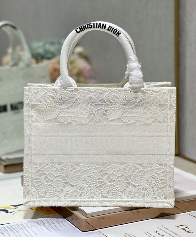 Di.ar Small Di.ar Book Tote Cream